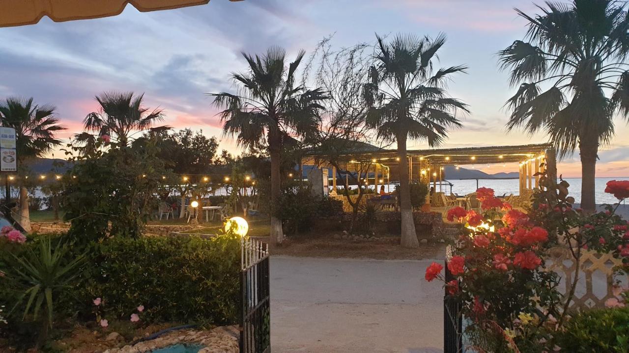 Hotel Alba-Gert Orikum Buitenkant foto