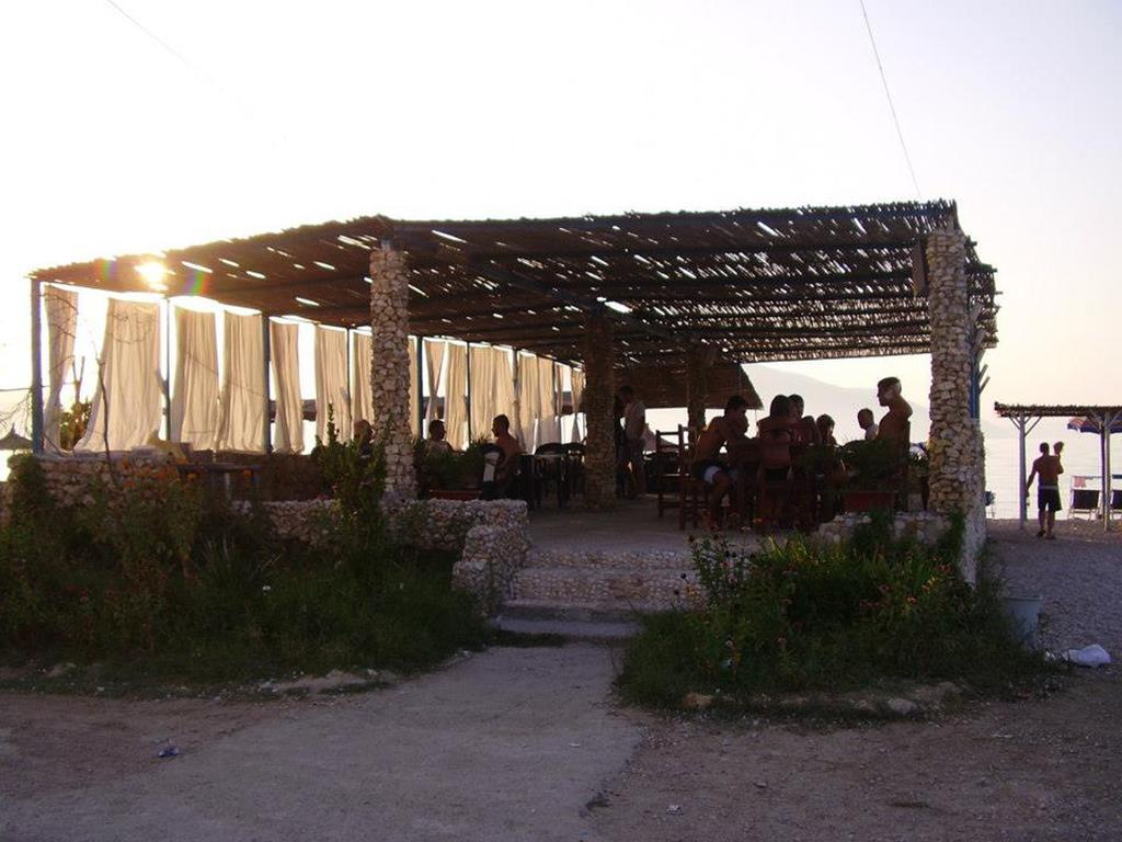 Hotel Alba-Gert Orikum Buitenkant foto